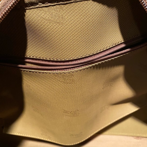 Burberry’s Check duffle bag - Picture 12 of 13